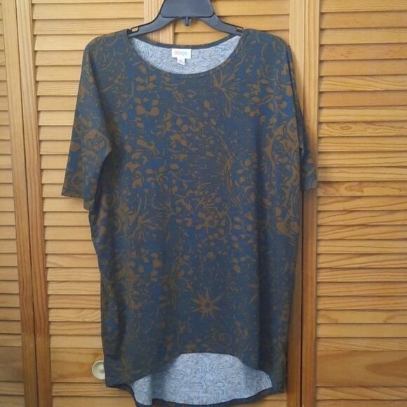 LuLaRoe Tops - Lularoe Short Sleeve Hilo Tee Shirt Size XSmall